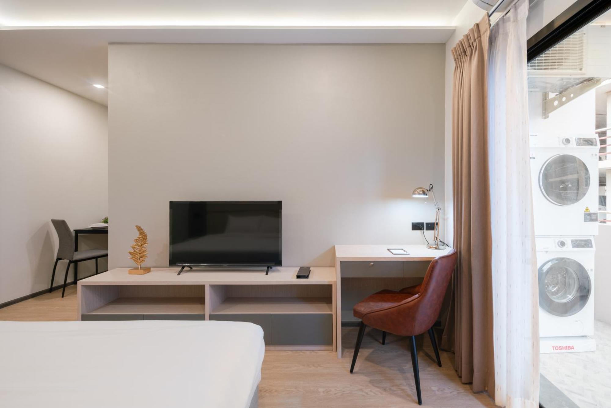 Samyan Serene Hotel Bangkok Exterior photo