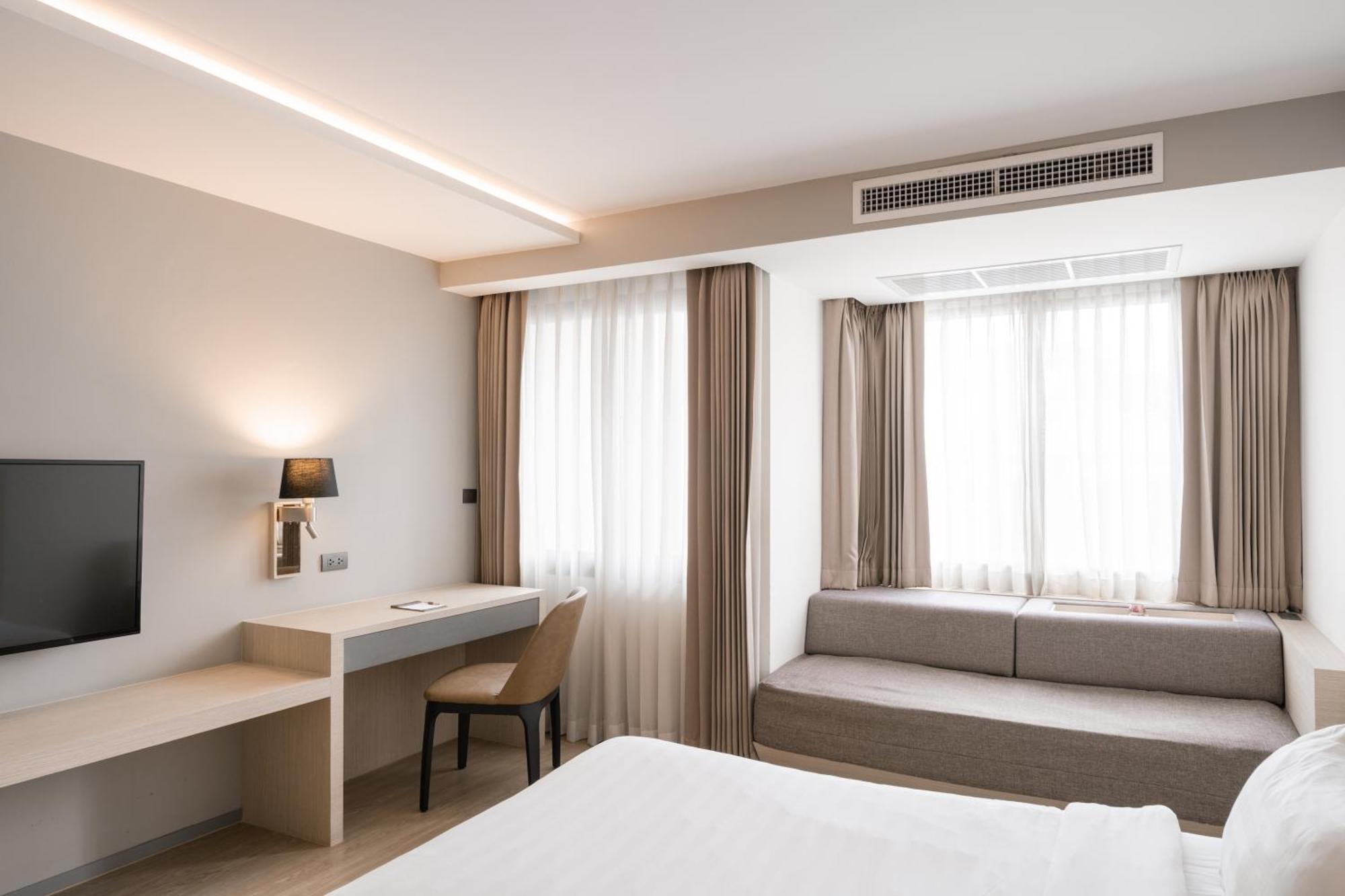 Samyan Serene Hotel Bangkok Exterior photo